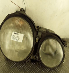 Optique avant principal droit (feux)(phare) MERCEDES CLASSE E 210 Photo n°1