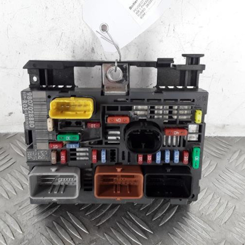 Boitier servitude moteur (BSM) PEUGEOT 308 1