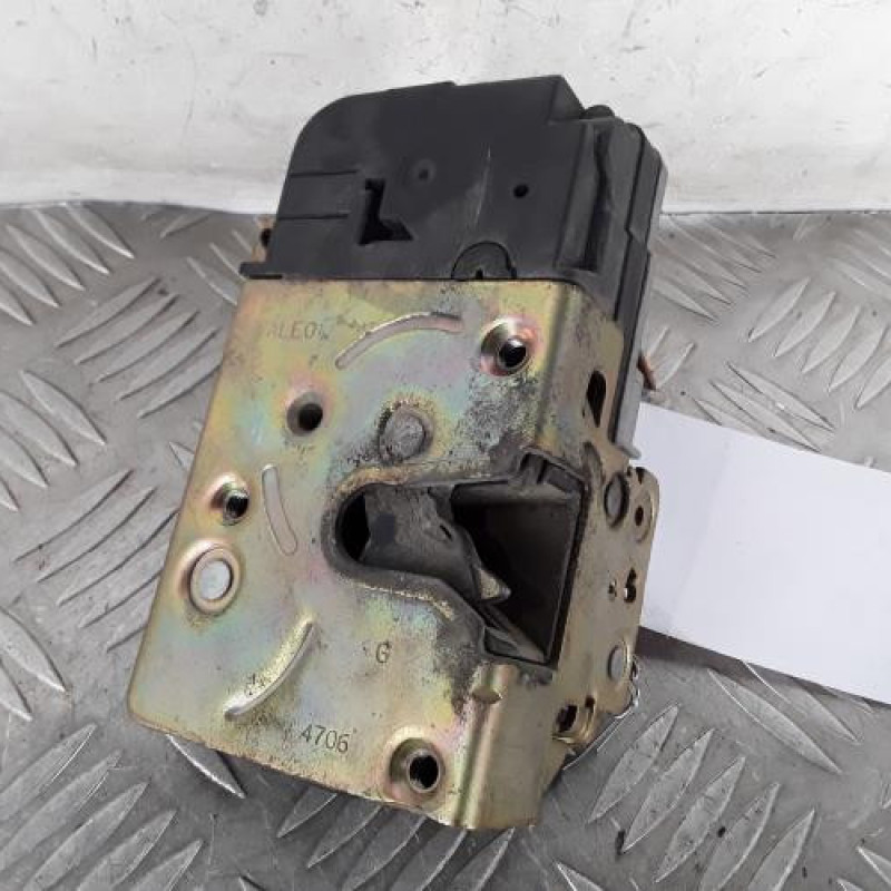 Serrure avant gauche PEUGEOT 206 Serrure avant gauche PEUGEOT 206