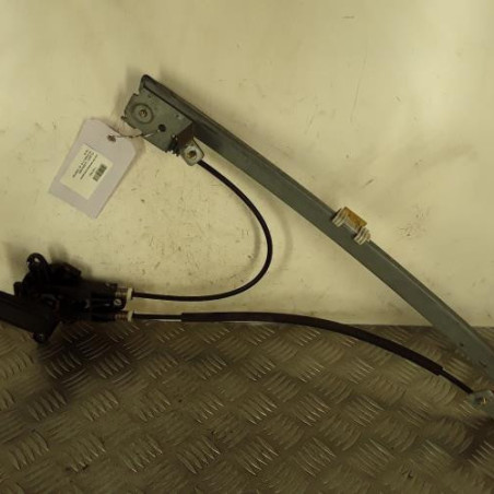 Leve vitre mecanique avant gauche PEUGEOT 106