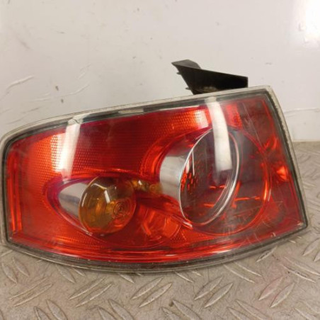 Feu arriere principal gauche (feux) SEAT IBIZA 3 Photo n°1