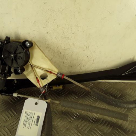 Leve vitre electrique avant gauche VOLKSWAGEN POLO 5