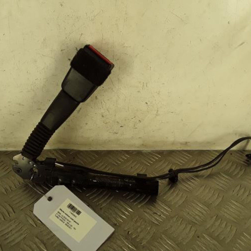 Attache ceinture avant gauche BMW X1 E84