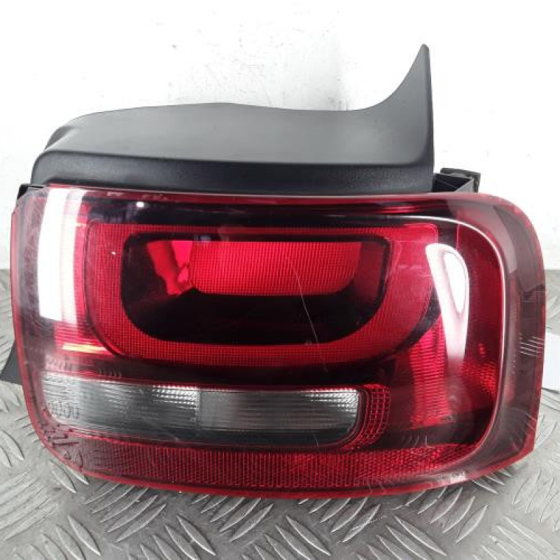 Feu arriere principal droit (feux) CITROEN C4 CACTUS Feu arriere principal droit (feux) CITROEN C4 CACTUS