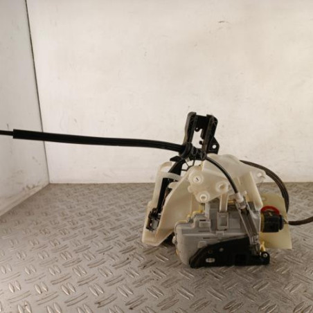 Serrure avant gauche VOLKSWAGEN PASSAT 5