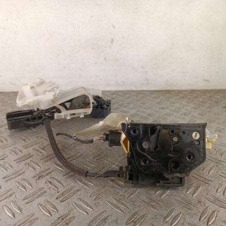 Serrure avant droit VOLKSWAGEN PASSAT 5 Photo n°1