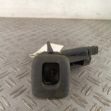Bouton de coffre RENAULT CLIO 2 Photo n°1