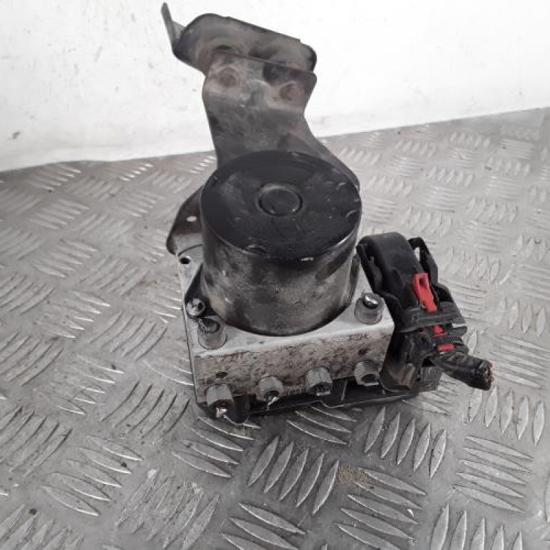 Bloc ABS (freins anti-blocage) VOLKSWAGEN POLO 4 Bloc ABS (freins anti-blocage) VOLKSWAGEN POLO 4