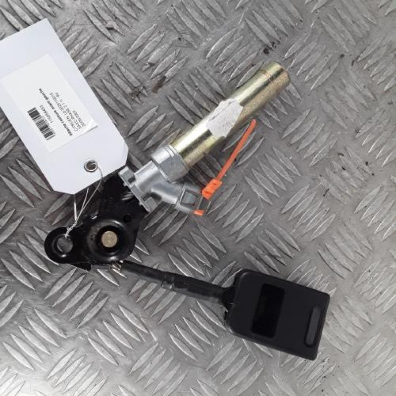 Attache ceinture avant gauche CITROEN SAXO