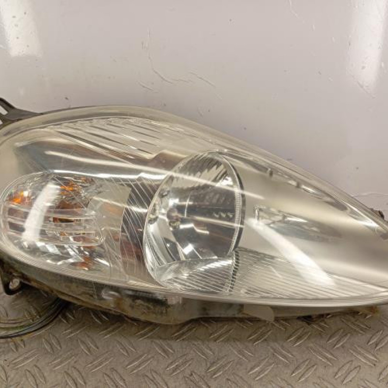 Optique avant principal droit (feux)(phare) FIAT GRANDE PUNTO