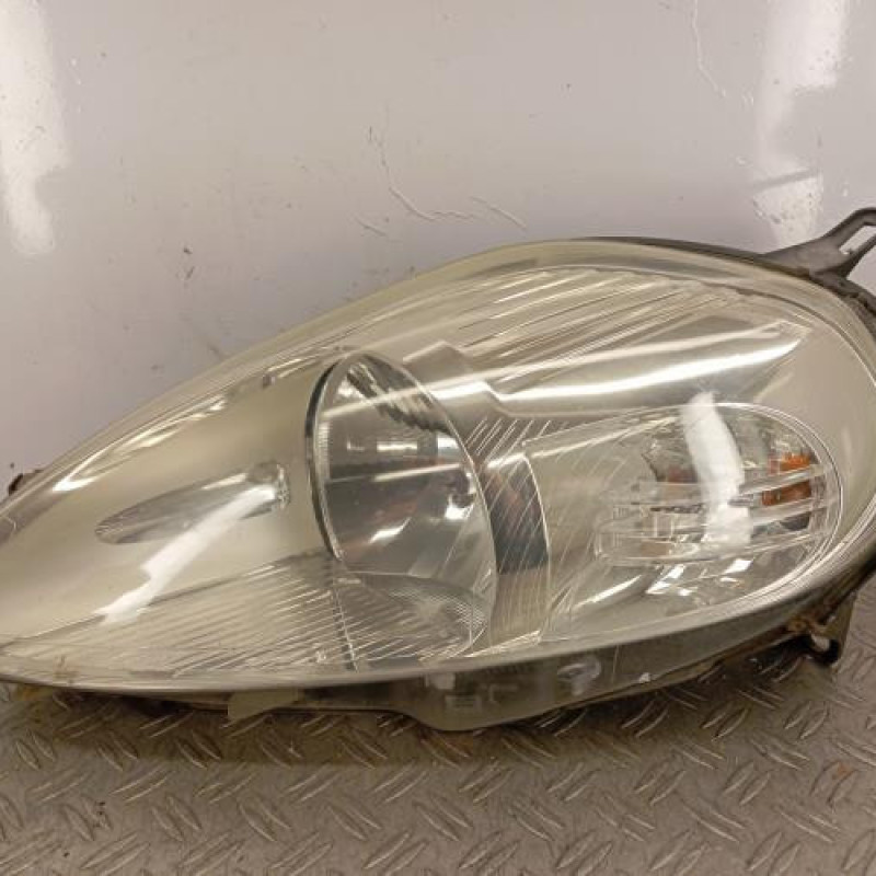 Optique avant principal gauche (feux)(phare) FIAT GRANDE PUNTO