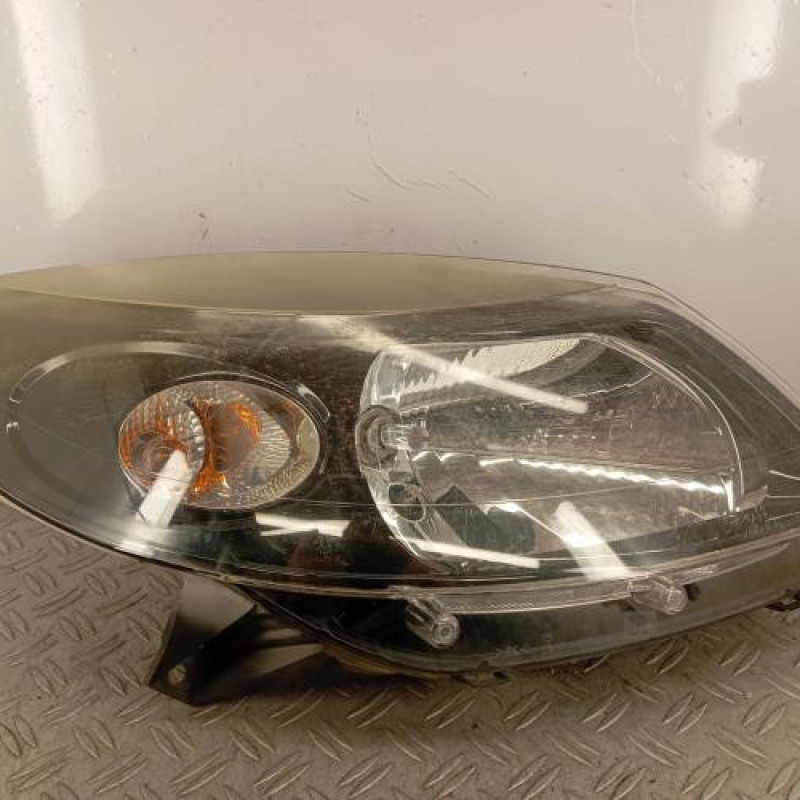 Optique avant principal droit (feux)(phare) DACIA SANDERO 1