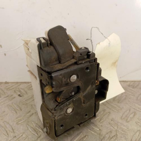 Serrure arriere droit VOLKSWAGEN POLO 3 Photo n°1