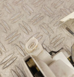 Serrure avant gauche VOLKSWAGEN POLO 3 Photo n°3