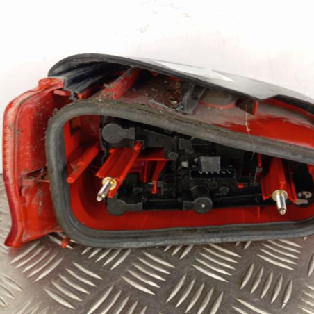Feu arriere principal droit (feux) PEUGEOT 106
