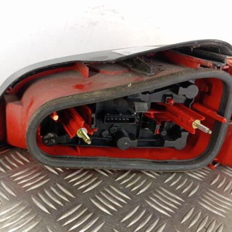Feu arriere principal gauche (feux) PEUGEOT 106