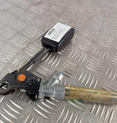 Attache ceinture avant gauche PEUGEOT 106 Photo n°1