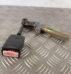 Attache ceinture avant gauche PEUGEOT 106