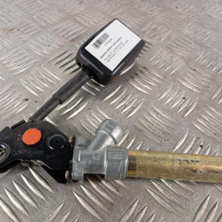 Attache ceinture avant gauche PEUGEOT 106 Photo n°1