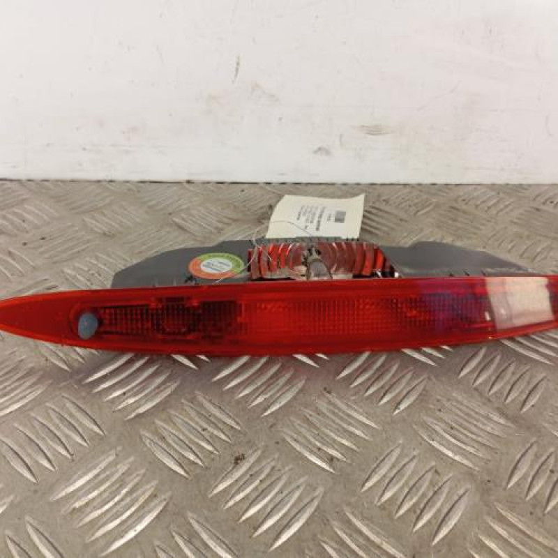 Feu arriere stop central RENAULT MODUS Feu arriere stop central RENAULT MODUS