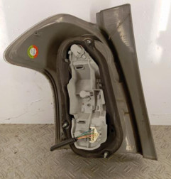 Feu arriere principal droit (feux) TOYOTA COROLLA VERSO 2 Photo n°4