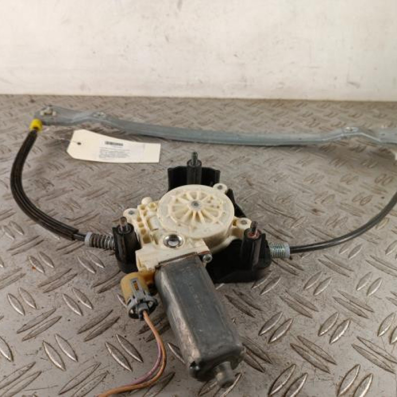 Leve vitre electrique avant gauche RENAULT CLIO 2 CAMPUS