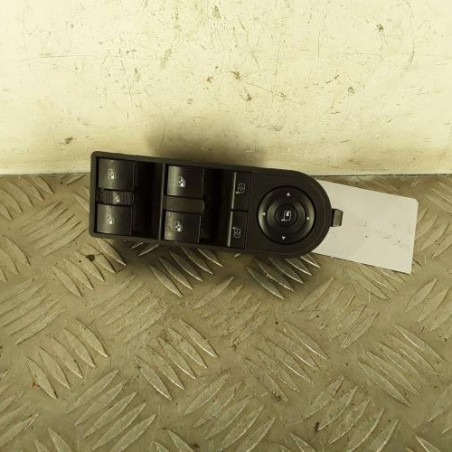 Interrupteur de leve vitre avant gauche OPEL ZAFIRA B Photo n°1