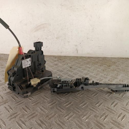 Serrure arriere gauche OPEL CORSA E Photo n°1