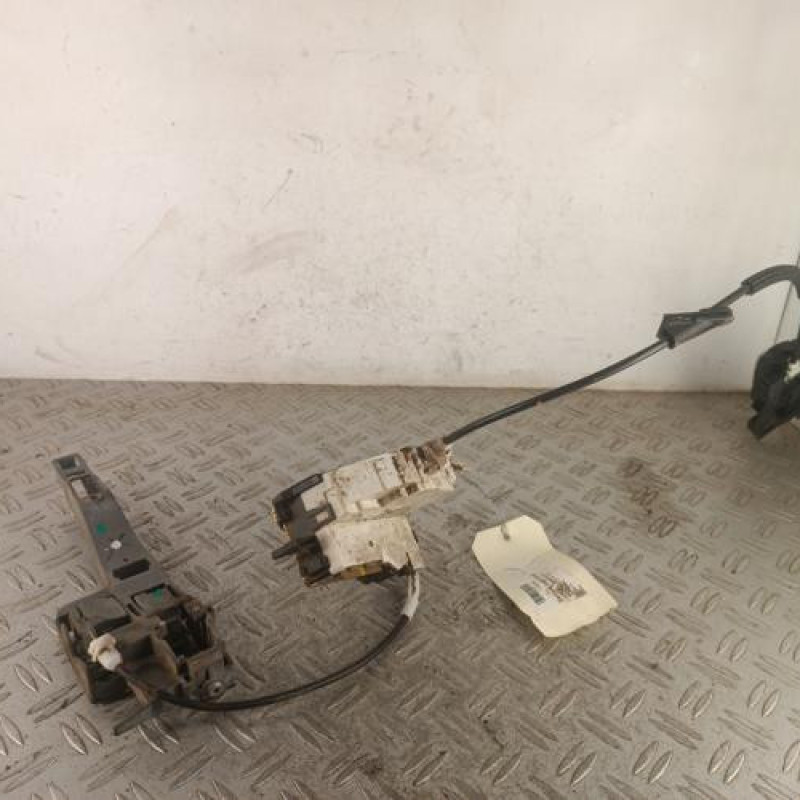 Serrure avant droit CITROEN C4 1