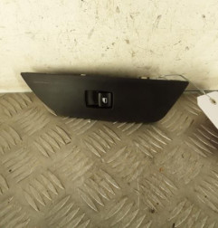 Interrupteur de leve vitre avant droit BMW X1 E84 Photo n°1