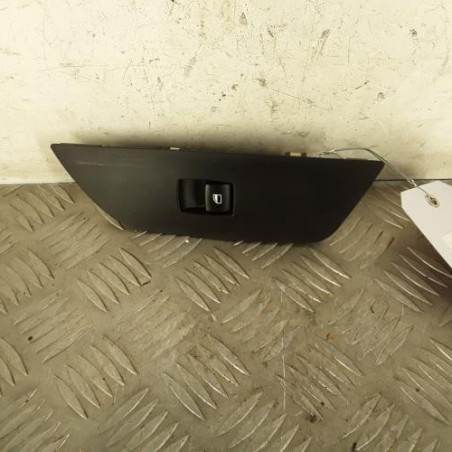 Interrupteur de leve vitre avant droit BMW X1 E84 Photo n°1