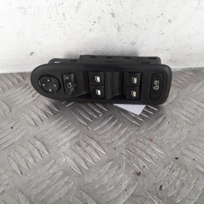 Interrupteur de leve vitre avant gauche CITROEN C5 2