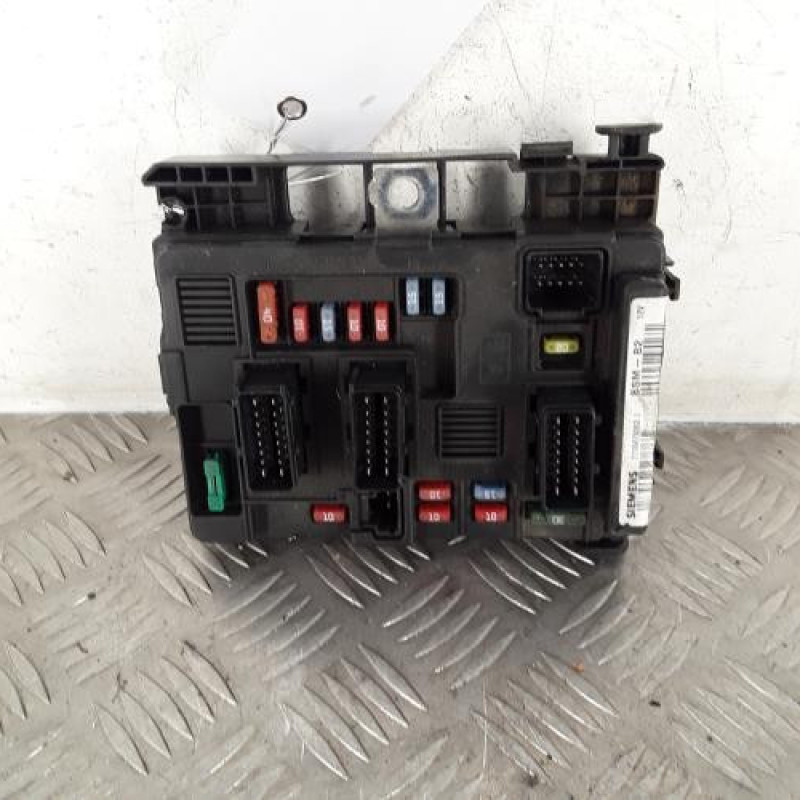 Boitier servitude moteur (BSM) PEUGEOT 206