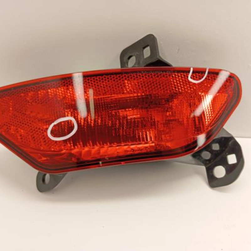 Feu de pare choc arriere droit RENAULT ARKANA