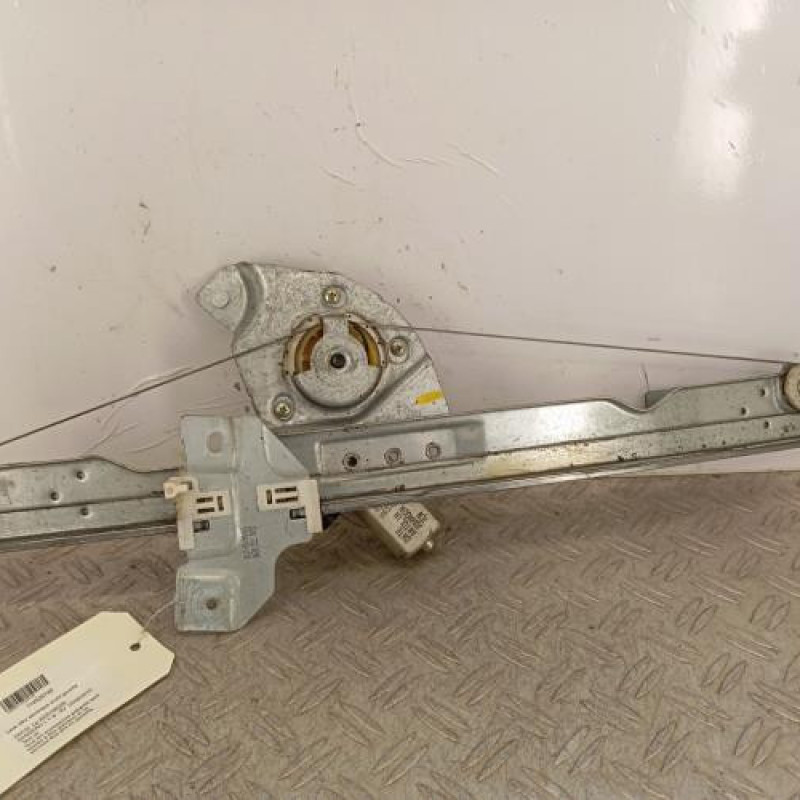 Leve vitre electrique avant gauche DACIA SANDERO 1