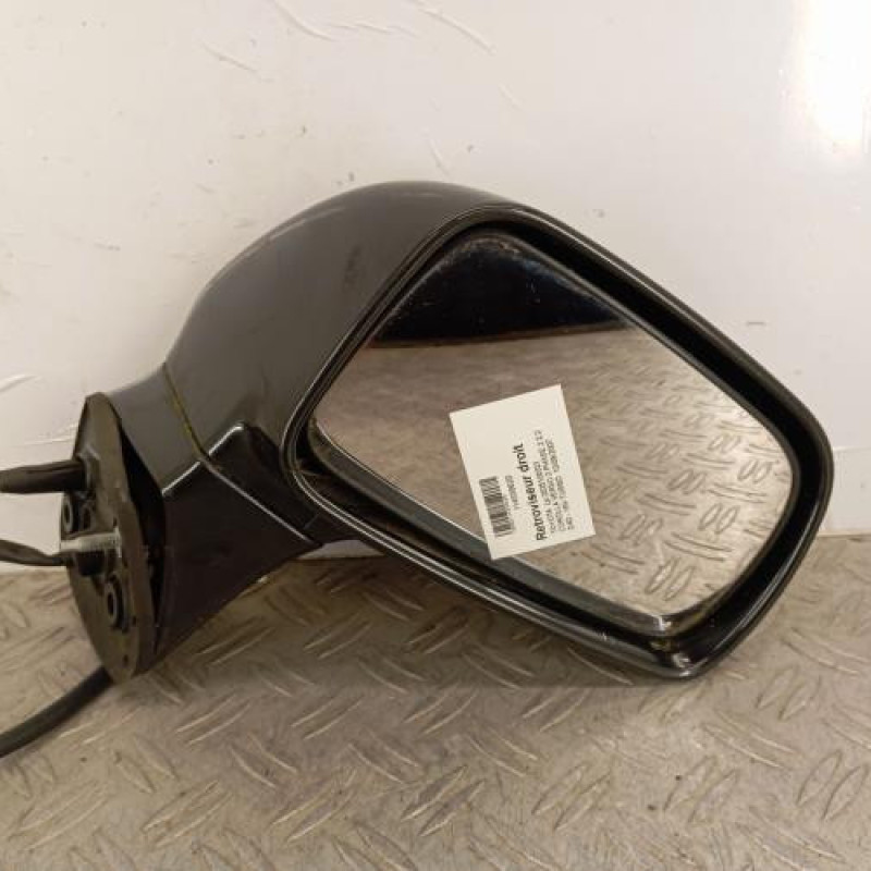 Retroviseur droit TOYOTA COROLLA VERSO 2