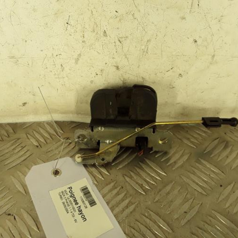 Poignee hayon SEAT IBIZA 3