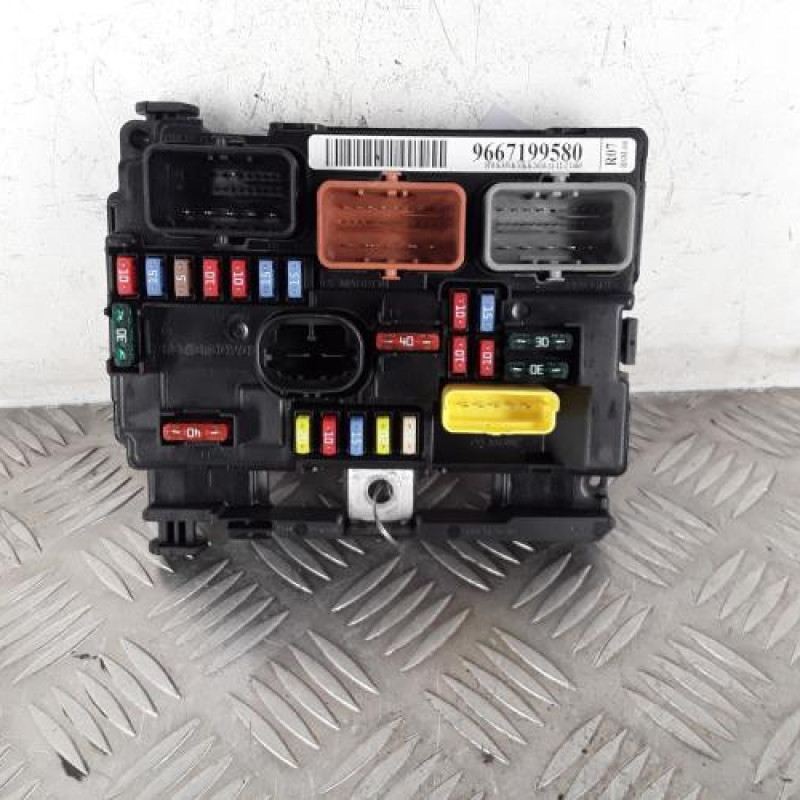 Boitier servitude moteur (BSM) PEUGEOT 207