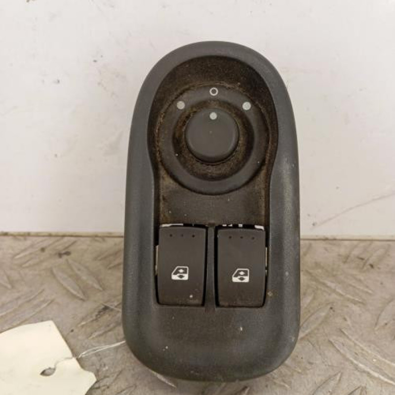 Interrupteur de leve vitre avant gauche RENAULT KANGOO 2