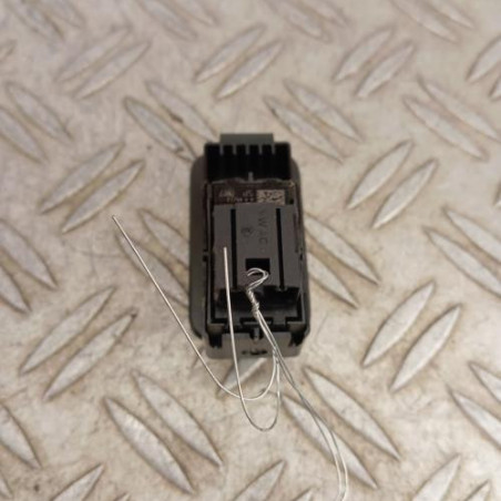 Interrupteur de leve vitre avant droit VOLKSWAGEN GOLF 7