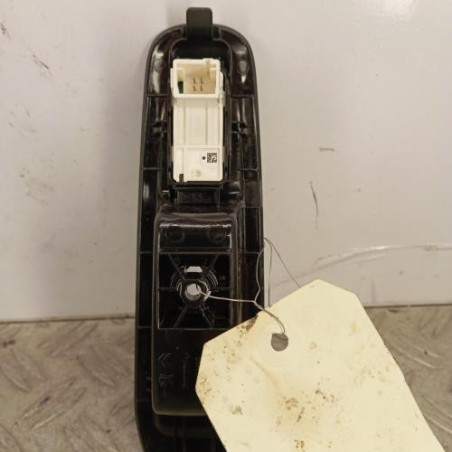 Interrupteur de leve vitre arriere droit PEUGEOT 308 2 SW