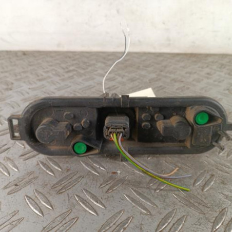 Platine feu arriere gauche PEUGEOT 5008 1