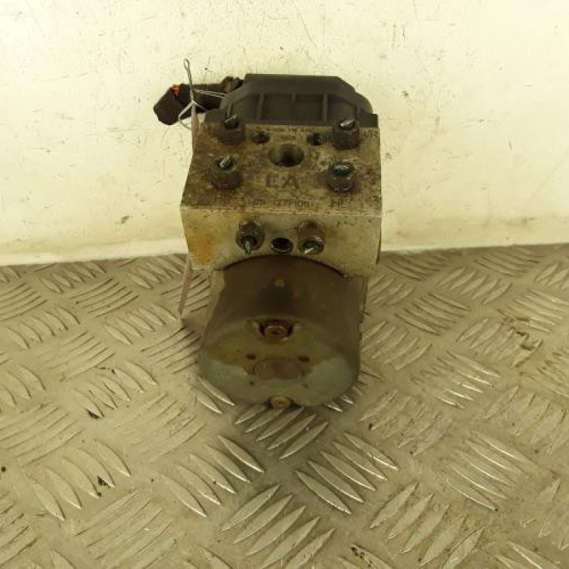 Bloc ABS (freins anti-blocage) OPEL CORSA C