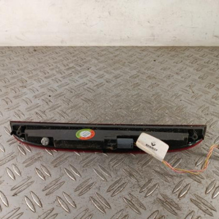 Feu arriere stop central RENAULT CLIO 2 CAMPUS