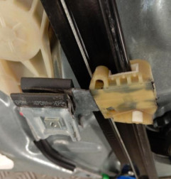 Leve vitre electrique avant droit VOLKSWAGEN POLO 4