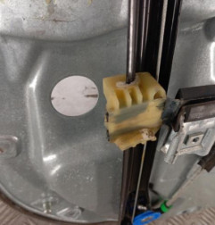 Leve vitre electrique avant droit VOLKSWAGEN POLO 4 Photo n°3