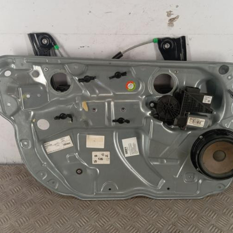 Leve vitre electrique avant gauche VOLKSWAGEN POLO 4