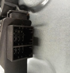 Leve vitre electrique avant gauche VOLKSWAGEN POLO 4 Photo n°3