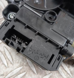 Leve vitre electrique avant gauche VOLKSWAGEN POLO 5 Photo n°3