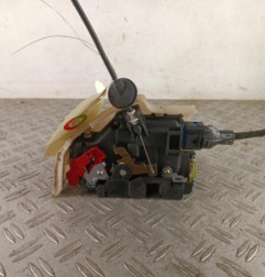 Serrure avant gauche VOLKSWAGEN GOLF 5 Photo n°1